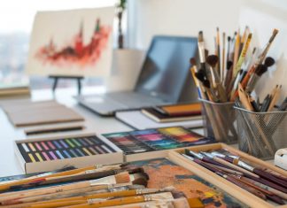 10 Creative Ways To Make An Ideal Hobby Workspace At Home
