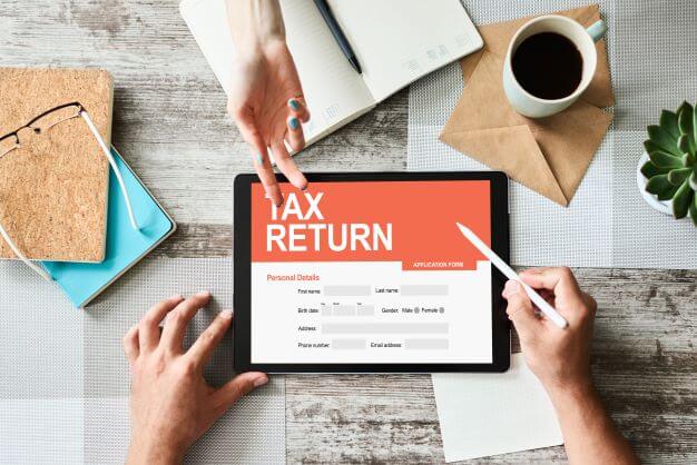 Tax return being done online as part of right legal structure for business
