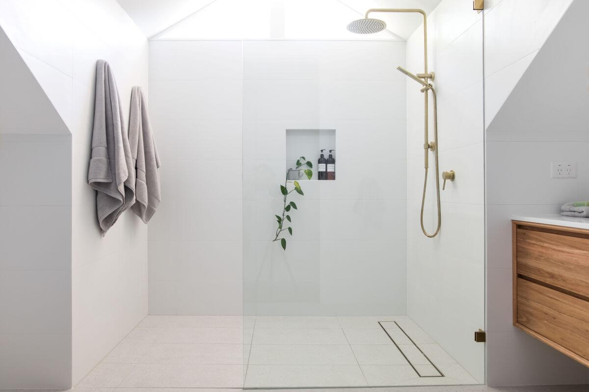 shower screen in bathroom